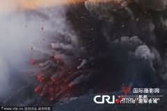 德摄影师近距离拍摄冰岛火山喷发