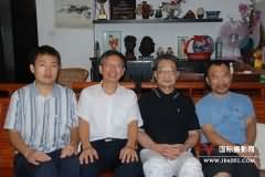 我会许应华主任看望名誉主席梁惠湘