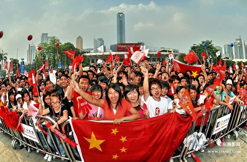 青春激情迎圣火