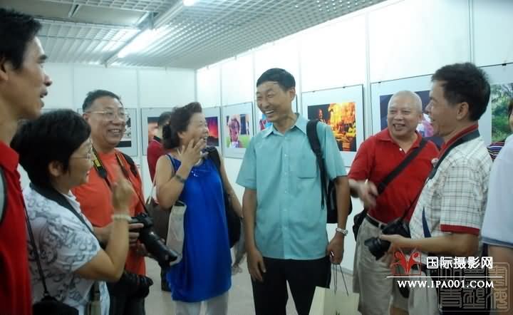 点击支持随意缩放