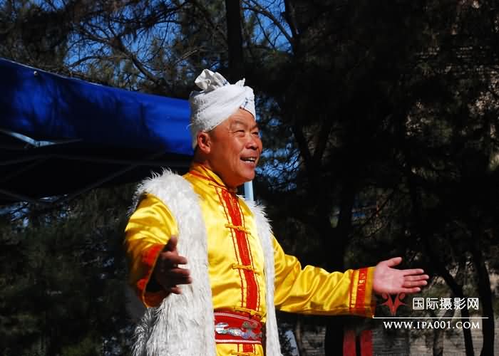 延安唱民谣的老乡.JPG