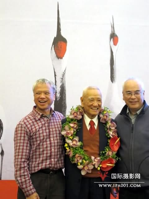 黄贵权/王苗等香港摄影家出席会议