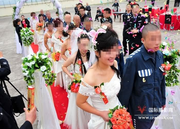 监狱举行集体婚礼,全国开先河1.jpg