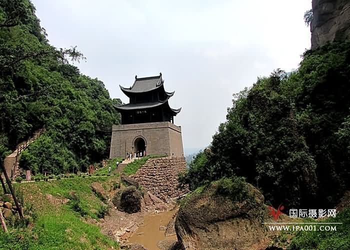 剑门关关楼.jpg