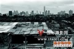 “重返伊甸园”——许培武“珠江新城15年之变”摄影展举行