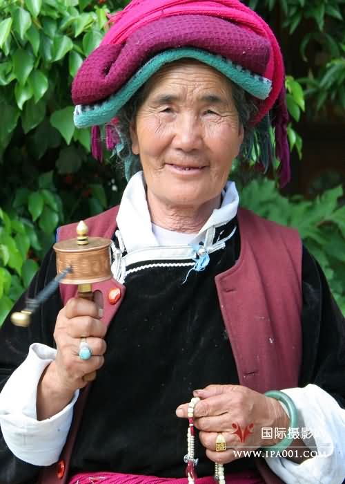 摩梭族女当家——达布.jpg
