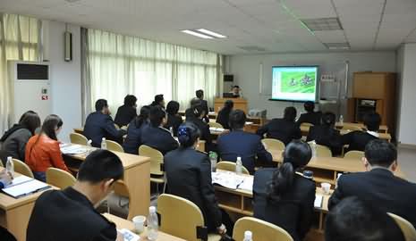 赵旭新主席应邀到新沙海关辅导