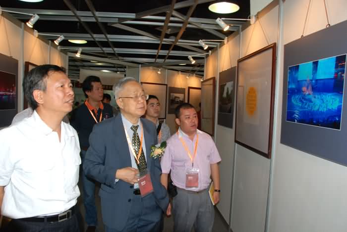 许应华、韩大猛先生百幅佳作选入“广州好”词书影展