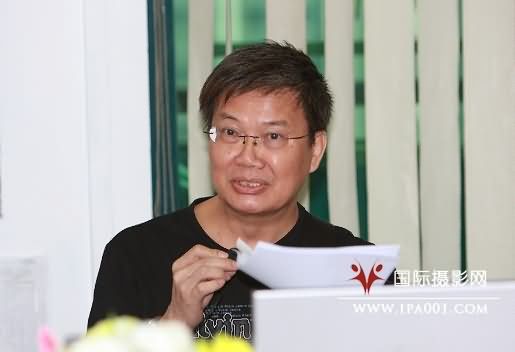 国际摄影协会摄影理论委员会主任、知名导演谭松兴