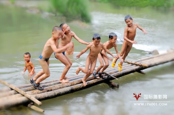 童年无忌  曹世华