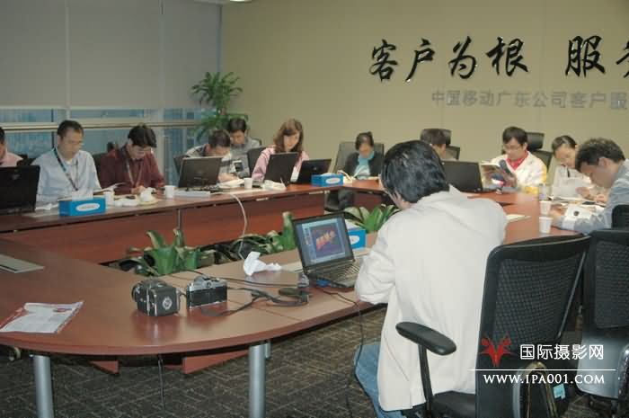 老师紧扣教材又能旁征博引,律律有味的听课