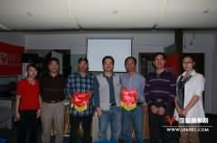 美国摄影师李敏雄与广州工人摄影协会领导罗景尧来访IPA
