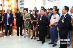 国际摄影协会领导应邀出席威仕龙品牌服饰专卖店开张仪式