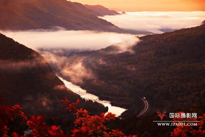 《画中游——黑龙江南岔》.jpg