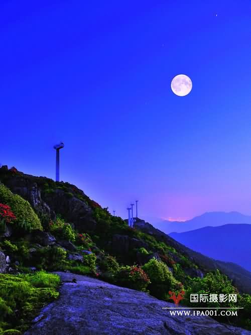 括苍山上明月夜.jpg
