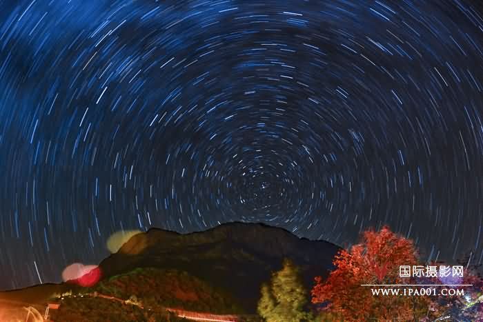 泸沽湖格姆女神山星轨.jpg