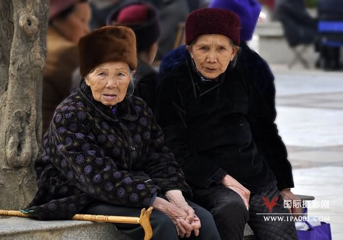 《老姐妹》2011-12-13.jpg