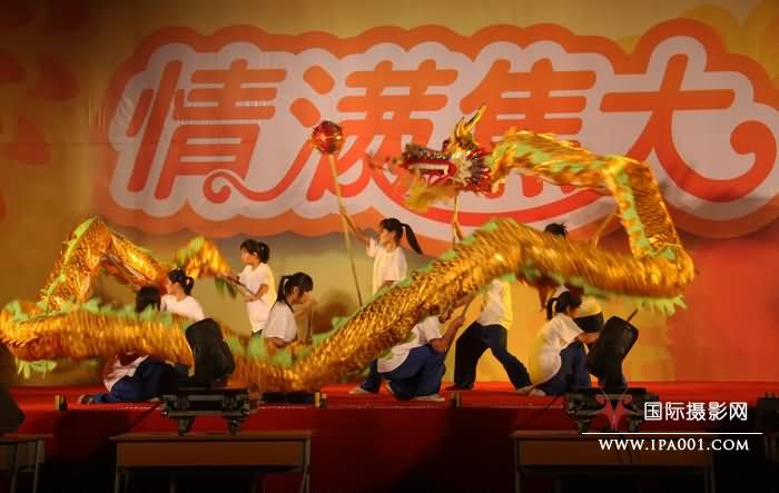 凤戏龙