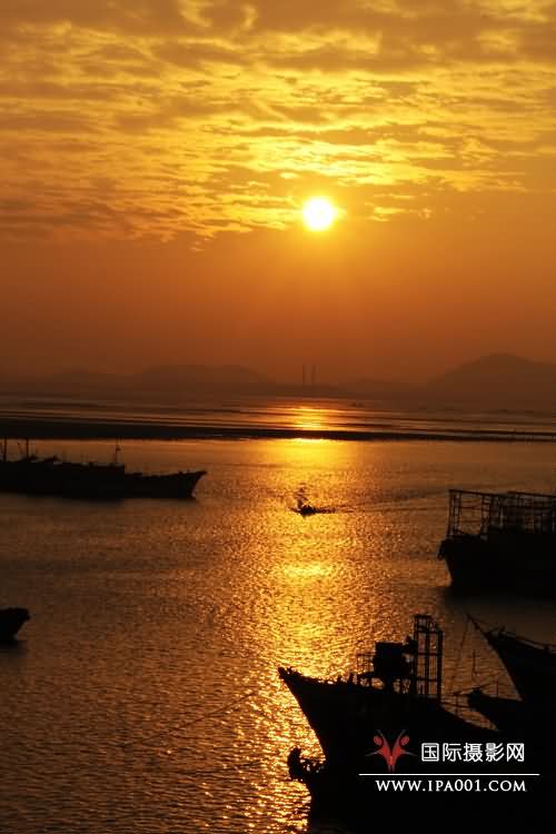 渔港晨曦1.jpg