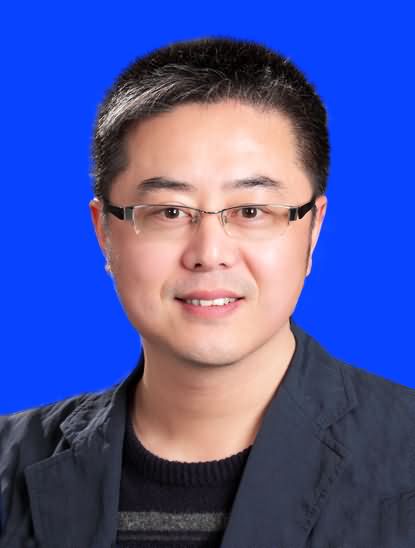 梅向东
