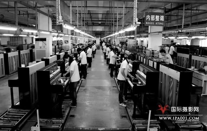 《钢琴生产线》