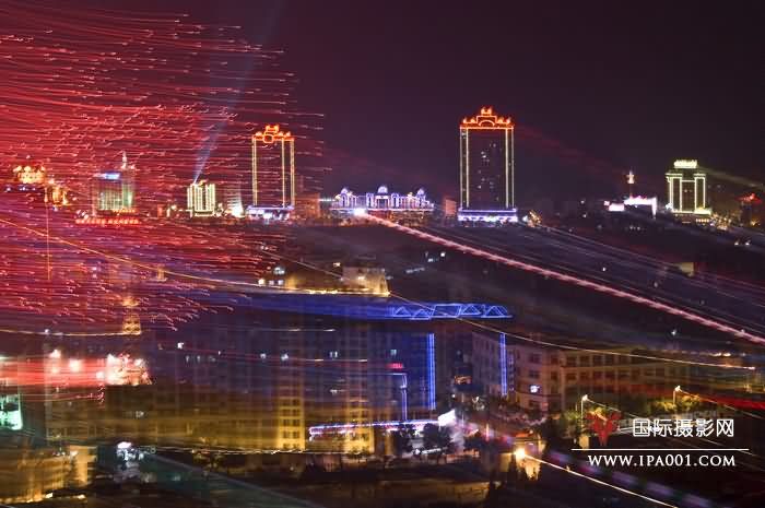 流光溢彩鹤城夜