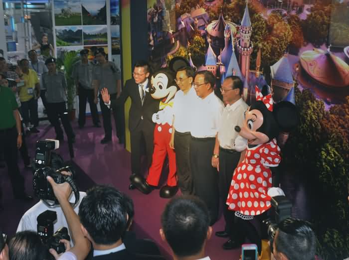 祝贺2013中国（广东）国际旅游产业博览会隆重开幕