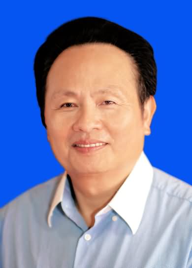 张国安