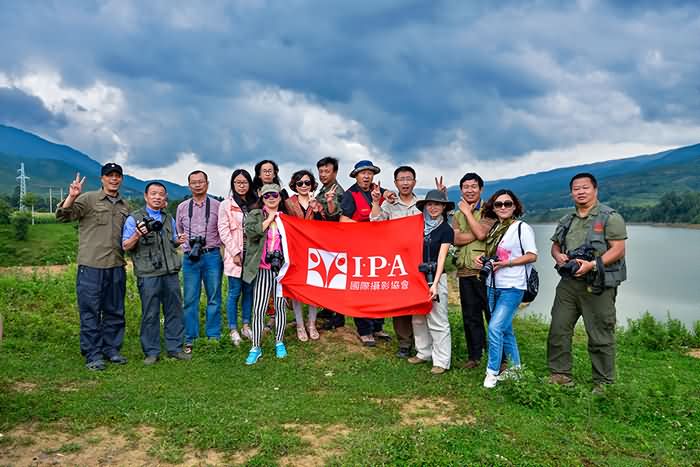 IPA绵阳会员参加中国彝族火把节之布拖牛顶