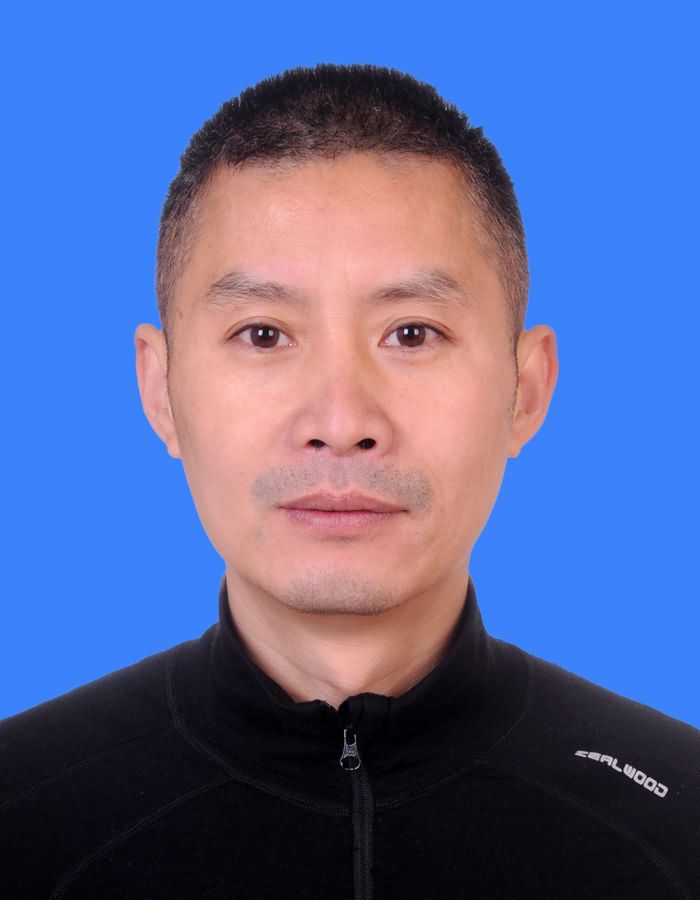 戚新华