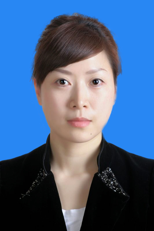 何渝佳