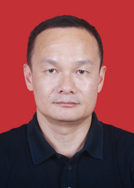 黄二广(国际摄影协会理事)