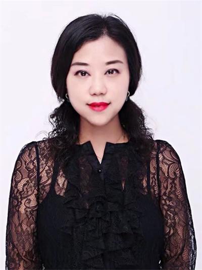 第三届国际摄影金相机奖颁奖盛典获奖者--华斐老师