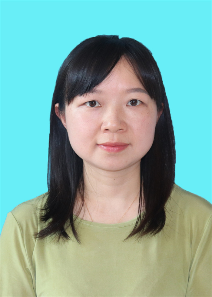 黄莹
