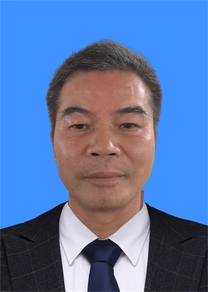 伍成雄