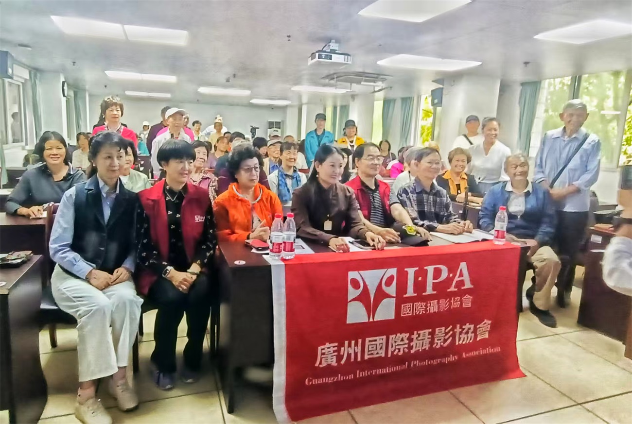 指尖逐光，艺启新程 --手机摄影主题讲座在市老年干部大学圆满落幕