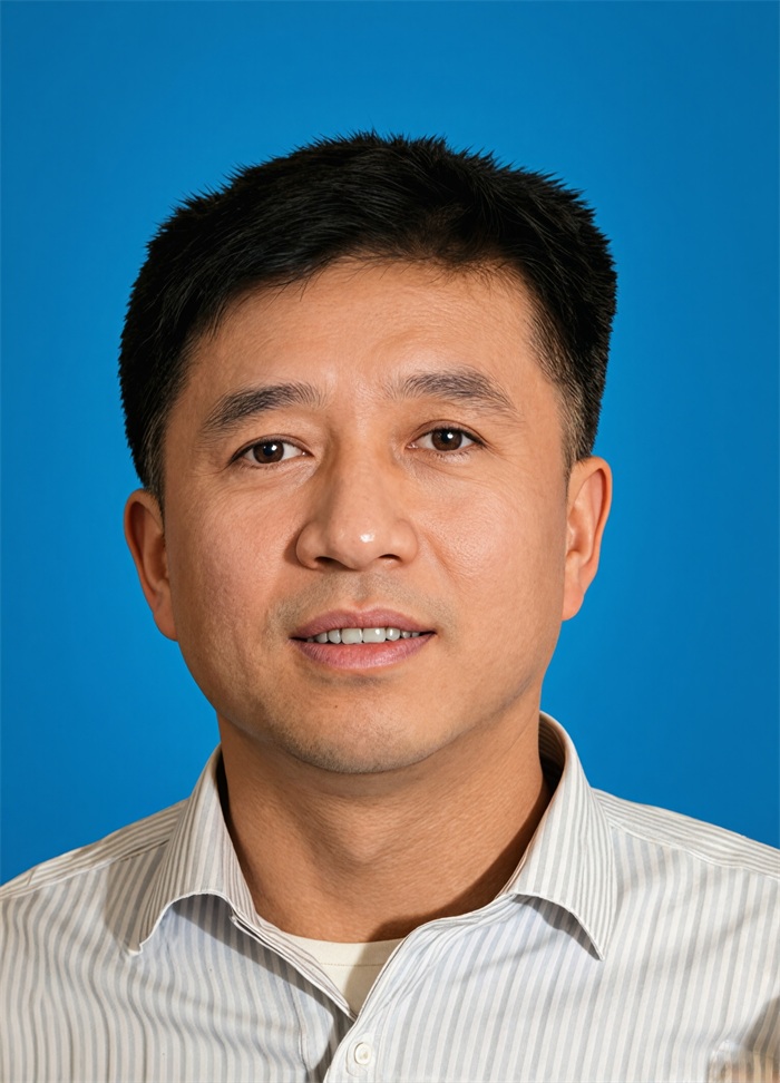 李晓峰.