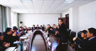 “美丽乡村万里行 民族团结一家亲 百企南疆万里行自驾游”在喀什启程