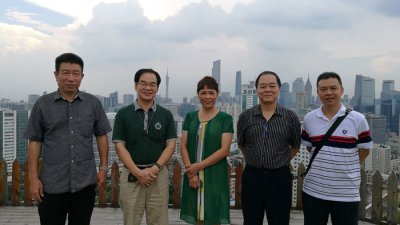 广东省摄影家协会领导今天到国际摄影协会广州总部参观交流