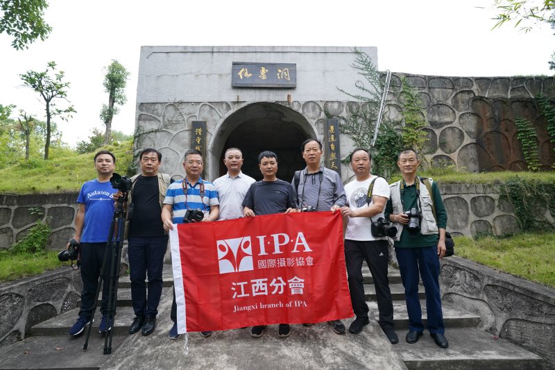 IPA江西分会摄影师聚集丛林酒博园拍摄酿酒工艺