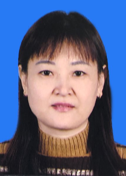 黄莉