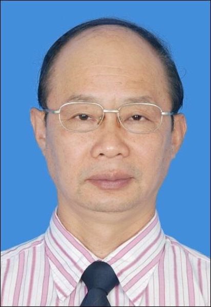 梁展明