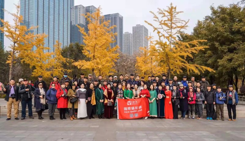 （广州）国际摄影协会辽宁组织“赏秋色留倩影人像”活动圆满举行