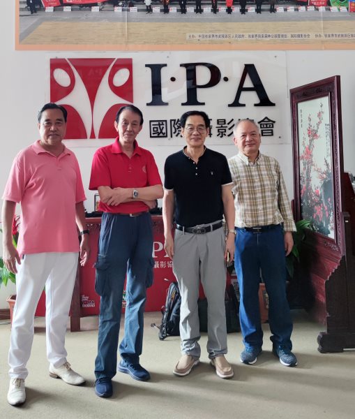 广东老摄影家协会梁世铃会长一行莅临我会指导交流