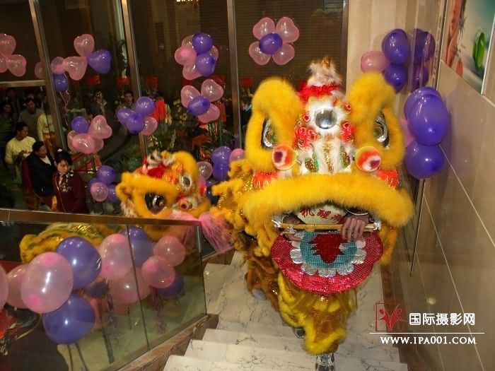 7祥狮献瑞.jpg